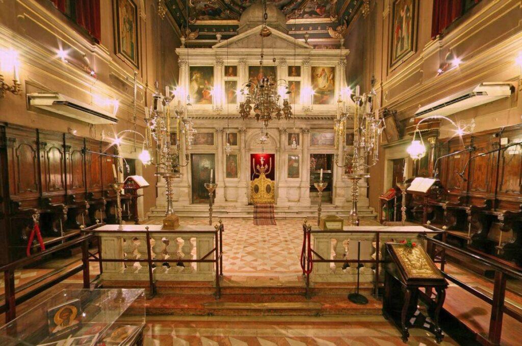 Corfu - The Church of Saint Spyridon in Corfu - inside