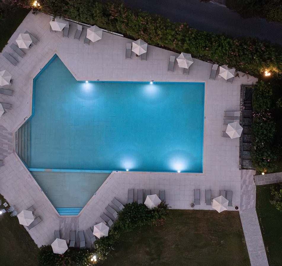 gallery facilities pool above