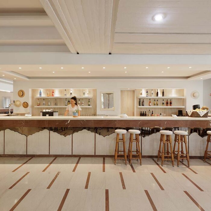 gallery facilities bar